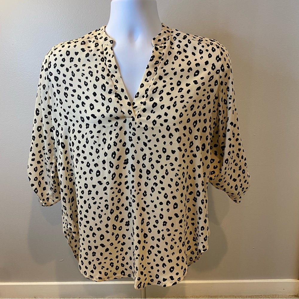 Lush Warren Split Neck Blouse - XS - Cream & Black Leopard Print EUC
